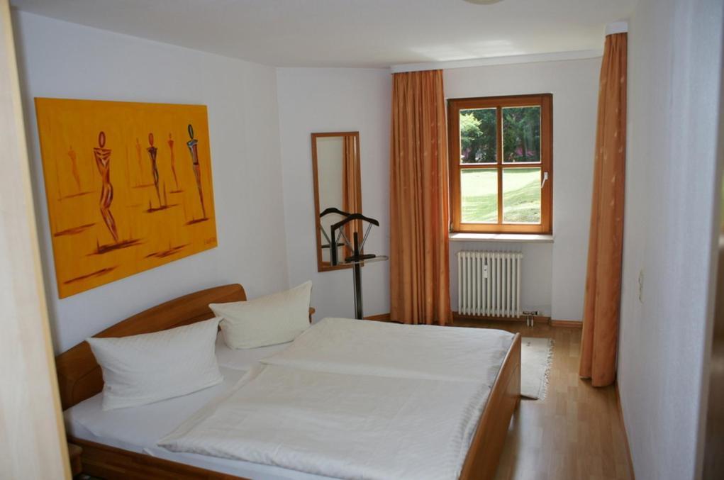 Appartements Am Park باد كروزنغن المظهر الخارجي الصورة