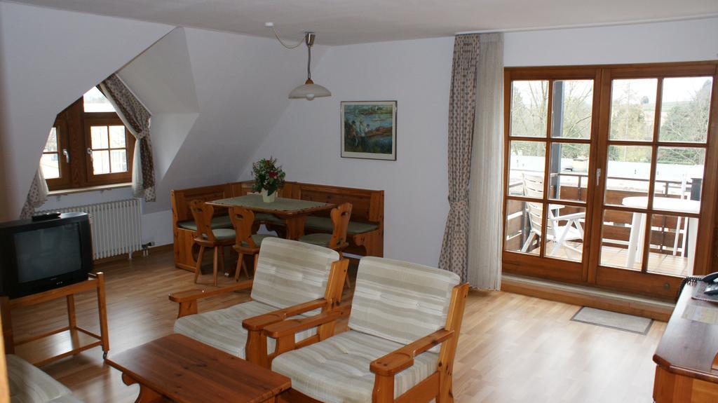Appartements Am Park باد كروزنغن المظهر الخارجي الصورة